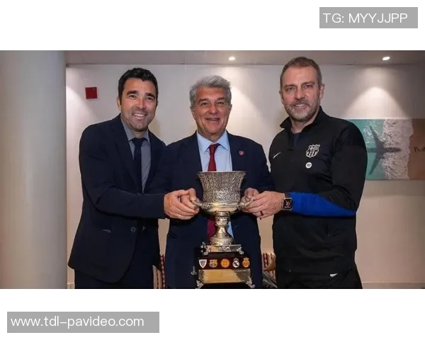 阿劳霍在家中举办球队聚餐，佩德里、加维等人现身