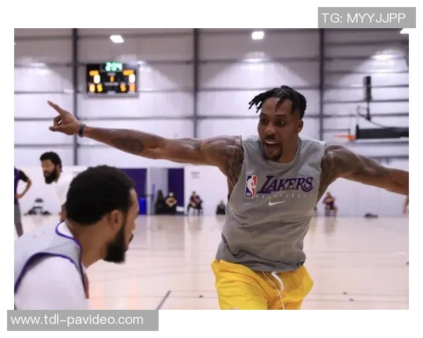 霍华德再展超强耍宝能力：当教练的干扰术成为制胜秘籍